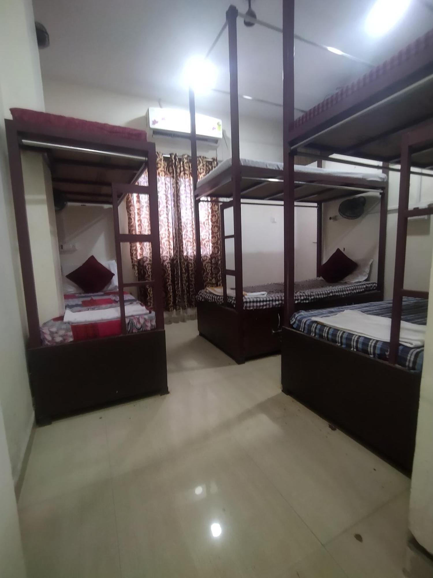 Hotel Thakur Ji Бхопал Экстерьер фото