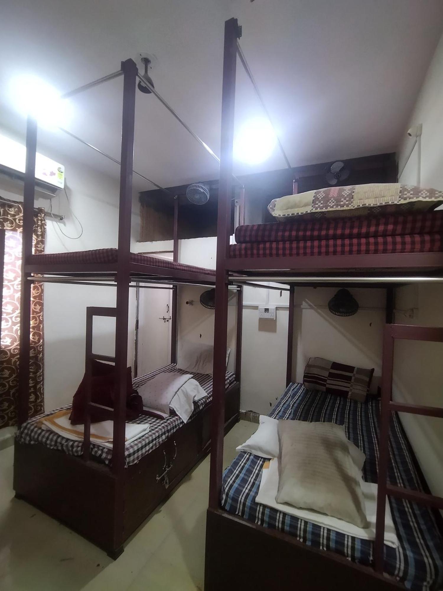 Hotel Thakur Ji Бхопал Экстерьер фото
